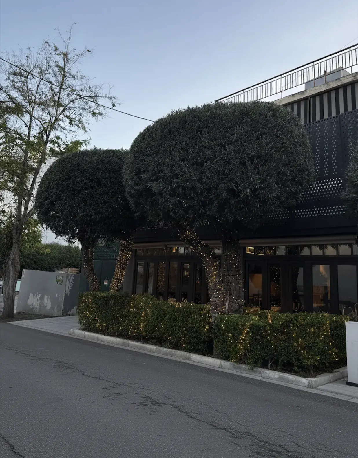 Φωτεινή Είσοδος Εστιατορίου